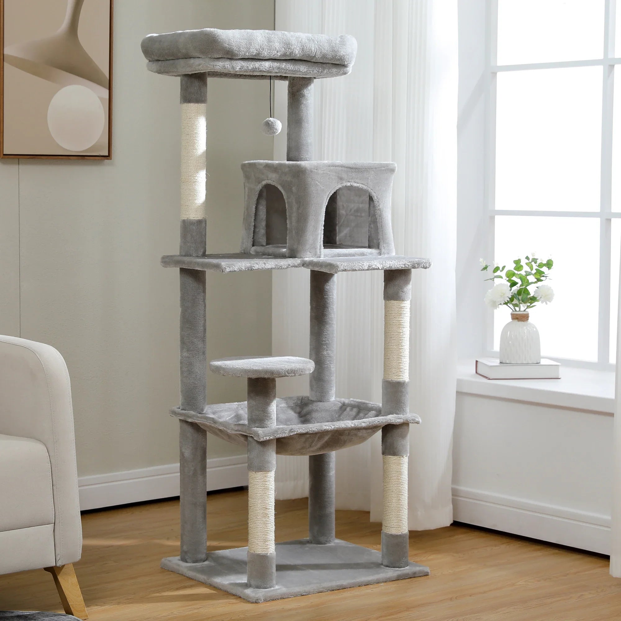 Arbre à chat avec hamac